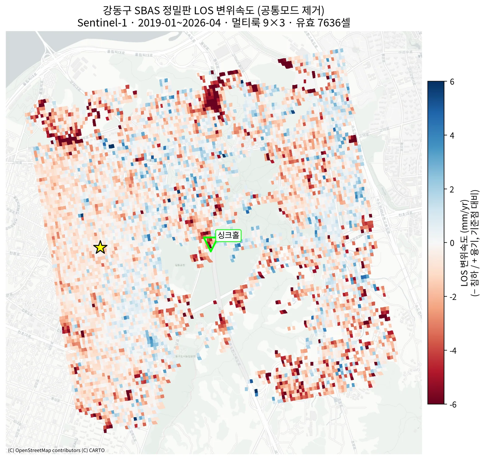 강동 SBAS 초기 정밀판(7,636셀): 싱크홀 지점 주변 국소 침하. 최종판은 30,574셀