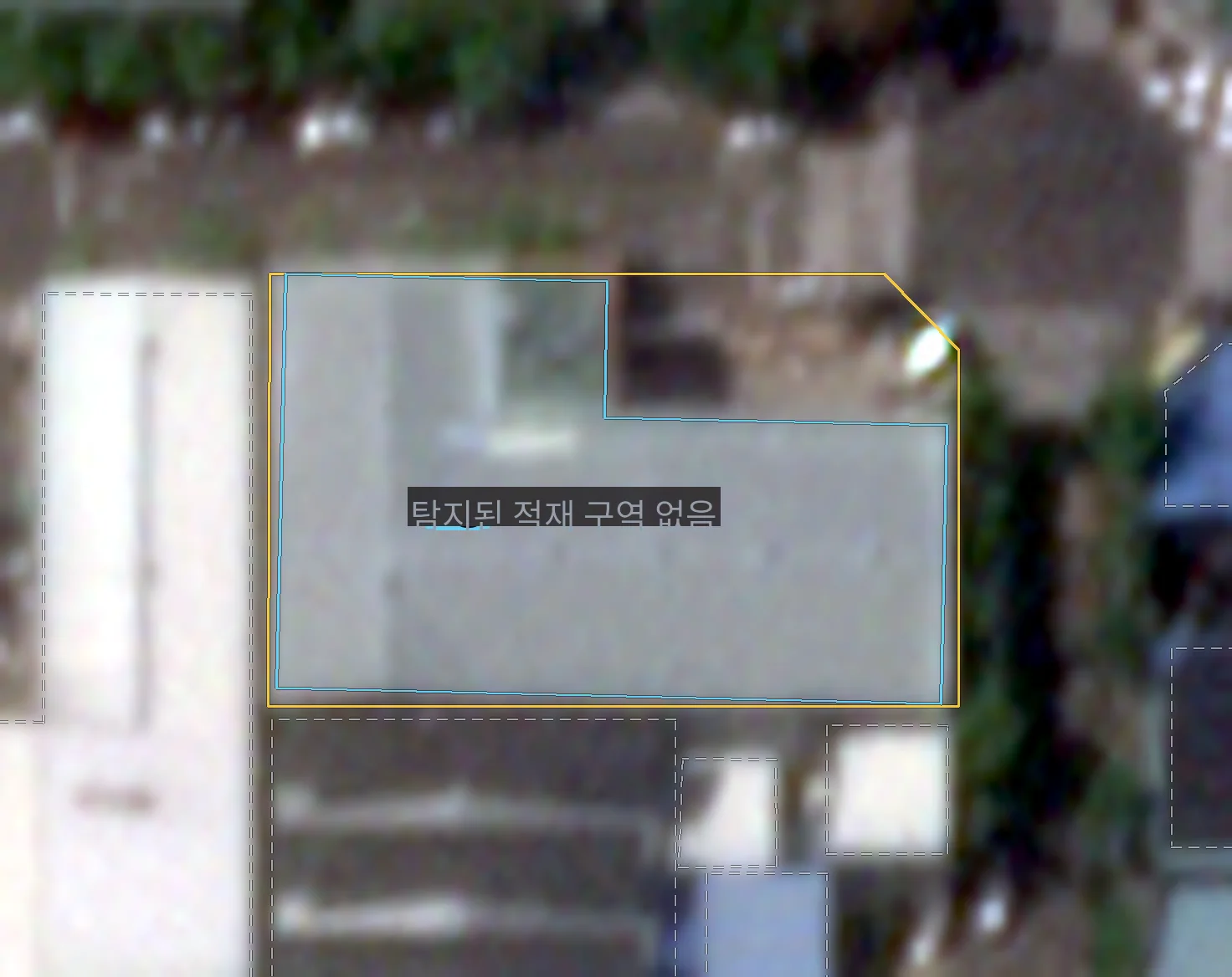 야적물 판독 — 필지에서 건물을 뺀 영역을 비전-언어 모델로 적재 구역 판독